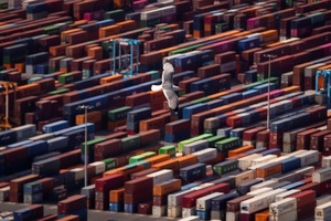 Las exportaciones peruanas caen 2 % en el primer cuatrimestre de este año, informa gremio - MarketData