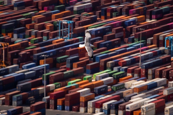 Las exportaciones peruanas caen 2 % en el primer cuatrimestre de este año, informa gremio - MarketData