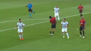 Versus / ¿Mano o no? Así fue la polémica jugada del gol anulado que todo Libertad reclama