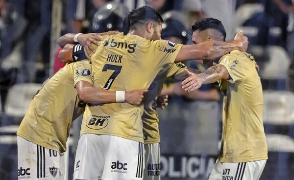 Versus / Mineiro gana en Lima y complica al máximo a Libertad