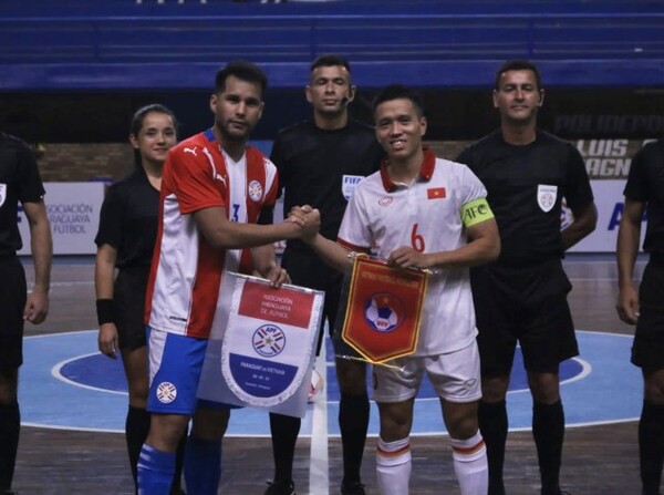 Igualdad albirroja ante Vietnam - APF