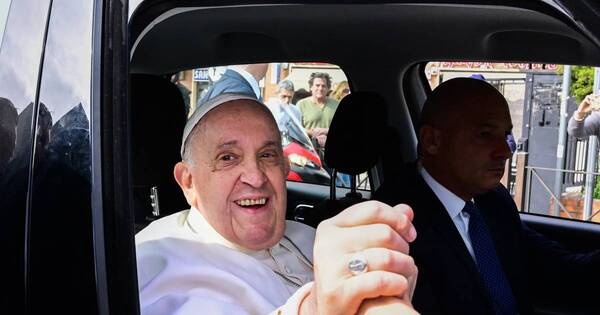 La Nación / El papa se sometió a exámenes médicos