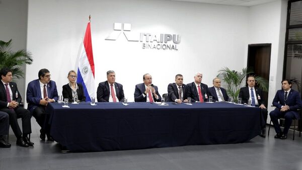 Itaipú continúa con concurso para cargos pese a presión del cartismo