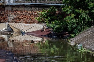 Ucrania hace balance del desastre tras la rotura de la presa: evacuados, campos anegados y cortes de electricidad - San Lorenzo Hoy