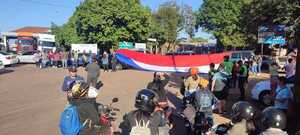 Trabajadores de frontera exigen diálogo con el Gobernador y cierran paso fronterizo