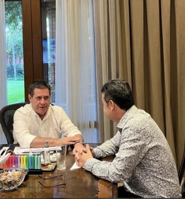 Freddy D’Ecclesiis abandona el equipo de Mario Abdo y se une al cartismo - Nacionales - ABC Color