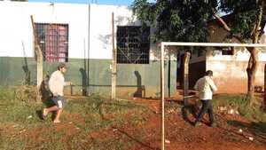 Escuela pública requiere urgente reforma y cercado perimetral - La Clave