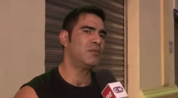 Plantaron droga, pidieron dinero y robaron bolsas: denuncian a policías por “apriete” - Noticiero Paraguay