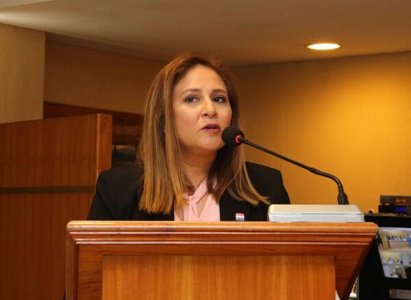 Defensa Pública propone diálogo entre directores, padres y estudiantes para disminuir índices de violencia en colegios