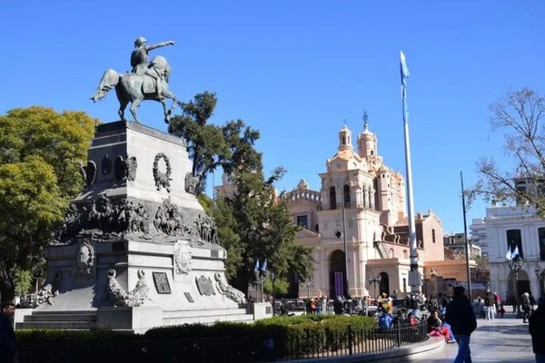 La provincia argentina de C贸rdoba logra una medida cautelar para acceder a d贸lares - Revista PLUS