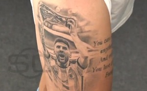 Defensor israelí se tatuó a Messi en una pierna - La Prensa Futbolera