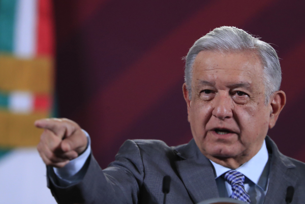 El secretario de Transporte de EEUU visita México para abordar la seguridad aérea - MarketData