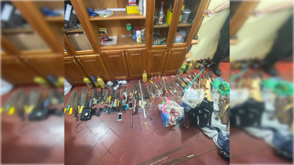 Cacharon drogas, armas, celus y hasta chupi en la cacerolita de Pedro Juan