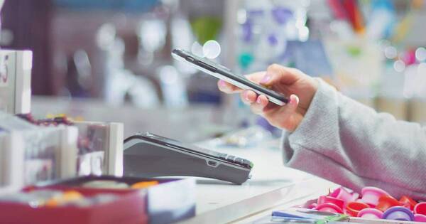 La Nación / Compras por internet crecen con un mayor uso de las tarjetas de débito