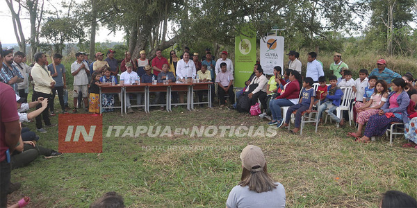 ENTREGARON TÍTULOS DE PROPIEDAD A COMUNIDADES INDÍGENAS DE ALTO VERÁ - Itapúa Noticias