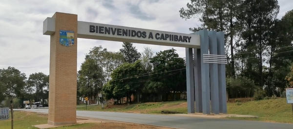 Colorido desfile estudiantil en homenaje a los 30 años de distritación de Capiibary - .::RADIO NACIONAL::.