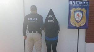 Cae presunta integrante de banda criminal que realizaba estafas bancarias desde la cárcel. – Prensa 5