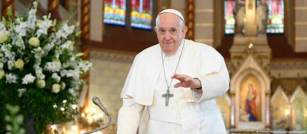 Cirugía del papa Francisco concluye "sin complicaciones"