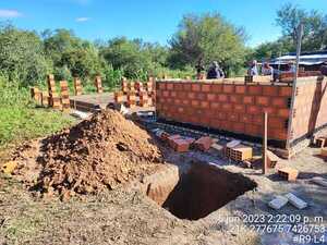 Transchaco: arrancó la construcción de viviendas para el reasentamiento de familias indígenas