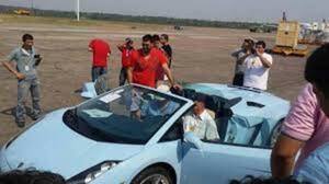 Diario HOY | En Argentina retienen Lamborghini de Jaeggli, el político dispara: "Quieren cobrar coima"