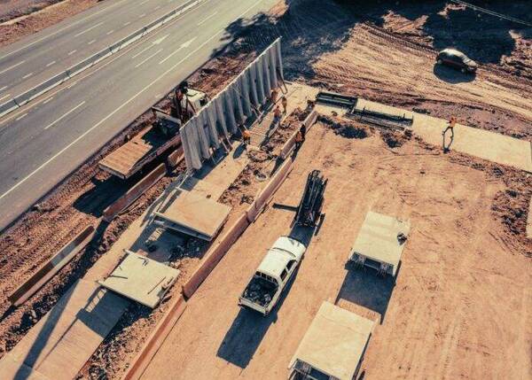 Oho hese construcción de rampa de frenado en la bajada del cerro de Caacupé