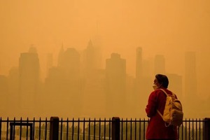 Enorme nube de humo cubre Nueva York tras incendios en Canadá - Unicanal