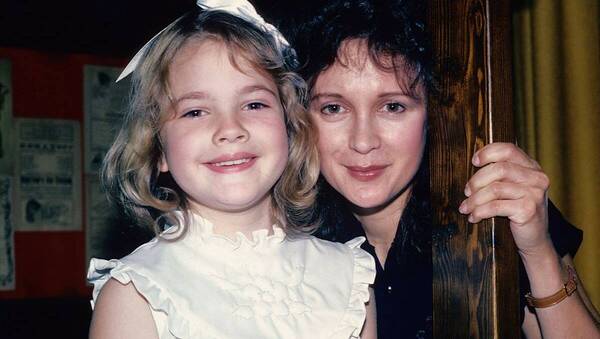 Drew Barrymore habló de su tormentosa relación con su mamá
