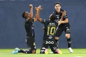 El ‘Matagigantes’ Independiente del Valle golea a Corinthians y va a octavos de final - Fútbol Internacional - ABC Color