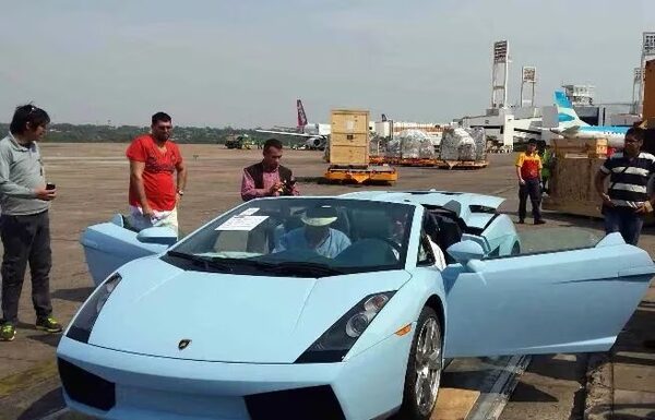 En Argentina retienen Lamborghini de Jaeggli, el político dispara: “Quieren cobrar coima”