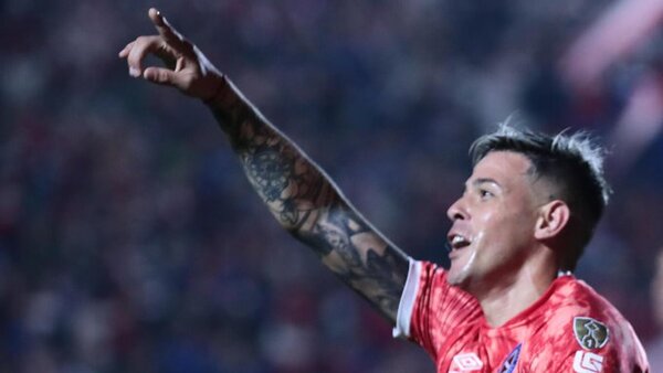 Argentinos derrota en la última jugada a Liverpool y sella su clasificación