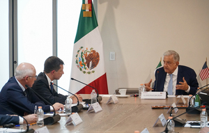López Obrador aborda recuperación de categoría 1 en seguridad aérea en reunión con EE.UU. - MarketData