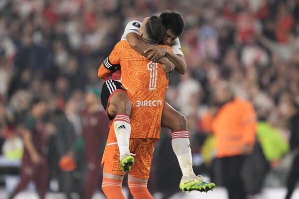 Diario HOY | River logra vital triunfo ante Fluminense en la Libertadores