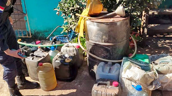 Descubren ordeñe de combustible de camiones de la Municipalidad de CDE - Noticiero Paraguay