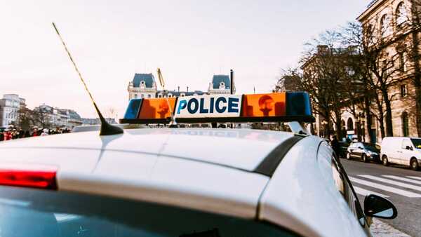 Diario HOY | Refugiado sirio ataca en Francia y deja varios heridos, 4 niños entre ellos