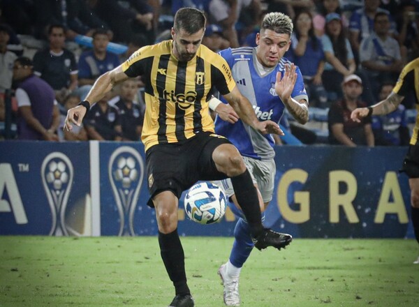 Guaraní empata con el Emelec de visitante - trece