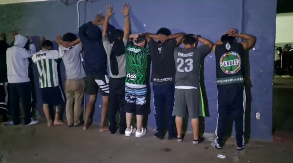 Disturbios en Luque: 24 hinchas del Atlético Nacional de Colombia fueron detenidos - Unicanal