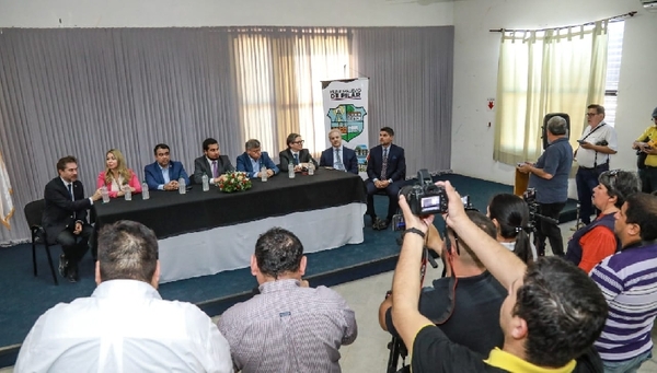 Ministro afirma que los grandes proyectos de infraestructura cambian vidas - .::Agencia IP::.
