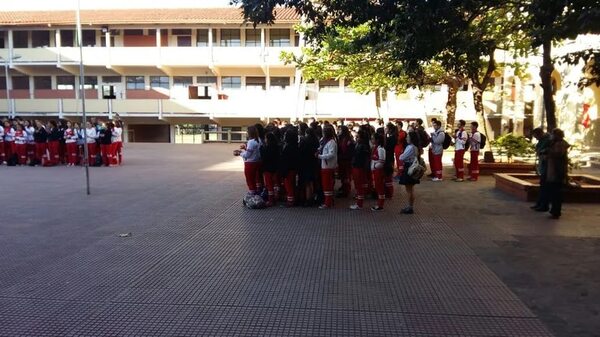 Denuncias de violencia y acoso en CNC: padres exigen intervención de ministro de Educación - Nacionales - ABC Color
