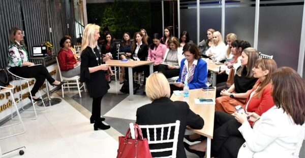 STP y CAF presentaron programa de mentorías para mujeres líderes