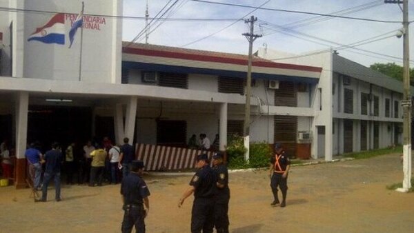 Operación Cascabel: Usan nombre de farandulero para extorsionar desde Tacumbú