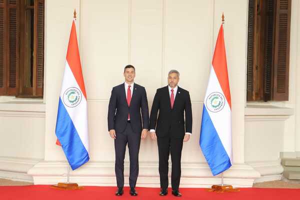 Mario Abdo Benítez coordina proceso de transición en primer encuentro con presidente electo - .::Agencia IP::.