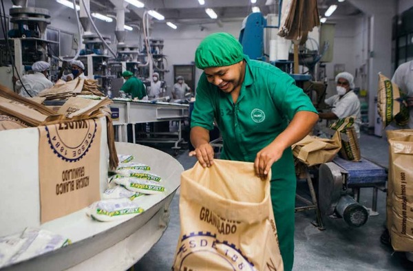 Paraguay aumenta oferta de exportaci贸n a Taiw谩n con env铆o de az煤car org谩nica - Revista PLUS