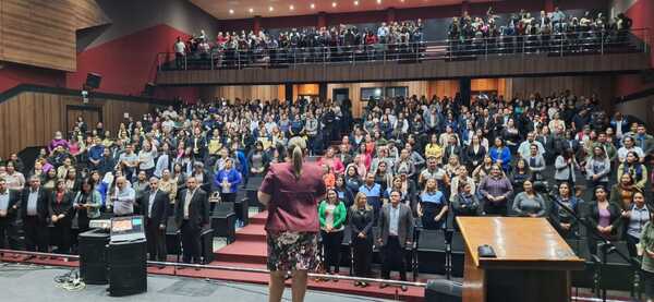 Conferencias del MEC y Funda Joven para docentes continuaron en Ciudad Del Este