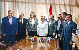 Bancada Independiente reivindica Presidencia del Senado y promete gobernabilidad a Santiago Peña