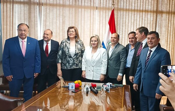 Bancada Independiente reivindica Presidencia del Senado y promete gobernabilidad a Santiago Peña