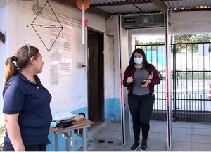 AUDIO: Detectores de metales en colegios: Las instituciones no deben convertirse en penitenciarías, aseguran desde Fedapy - Periodísticamente - ABC Color