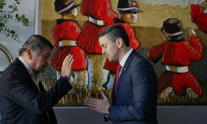 Diario HOY | Santiago Peña mantuvo un encuentro con el Monseñor Valenzuela