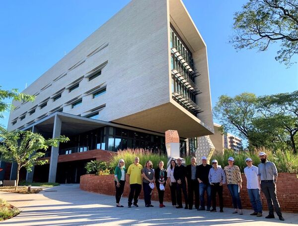 Embajada USA abrió sus puertas y compartió con periodistas las mejoras de su sede diplomática - La Tribuna