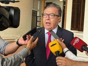 Nicanor lamenta el juicio a dirigente de Fuerza Republicana por criticar a Cartes - Política - ABC Color
