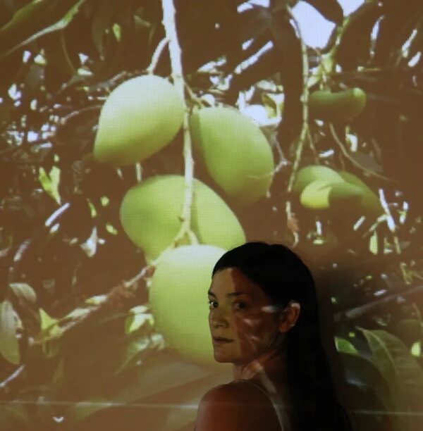 Belén Cubilla escenifica un nuevo capítulo de su “Hoja de vida” - Cultura - ABC Color